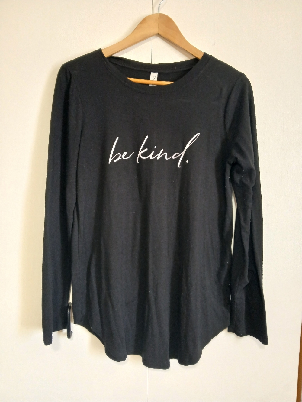 Zenana Premium "Be Kind" Graphic Tunic Top Small Black Long Sleeve